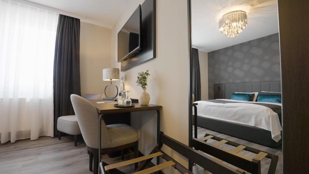 Hotel Busch กือเทอร์สโล ภายนอก รูปภาพ